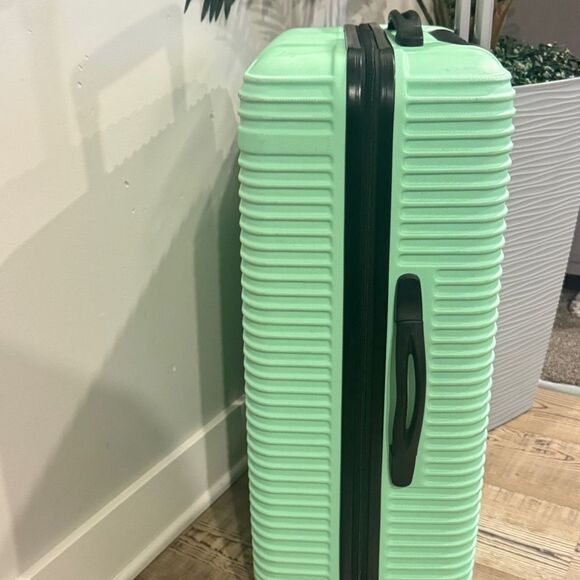 Travelers Club Basette 1Pc. Hardside Luggage spinner, suitcase 28” - Picture 9 of 16